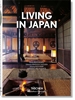 Portada del libro Living in Japan